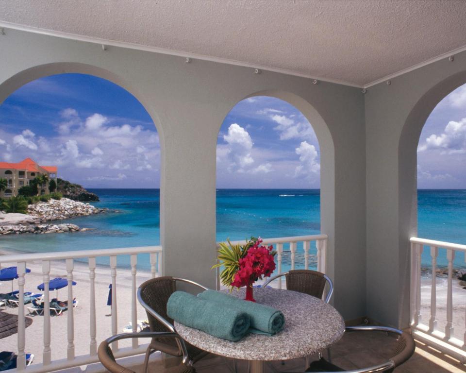 Divi Little Bay Beach Resort Філіпсбурґ Ресторан фото